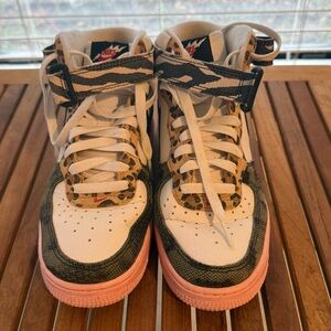 Nike Air Force 1 Mid '07 Women’s size 7.5